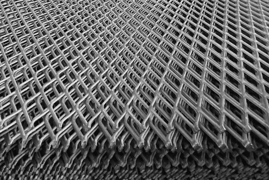 วิธีเลือกเหล็กแผ่นสำหรับงานโรงงานอุตสาหกรรม ให้แข็งแรงและประหยัดต้นทุน